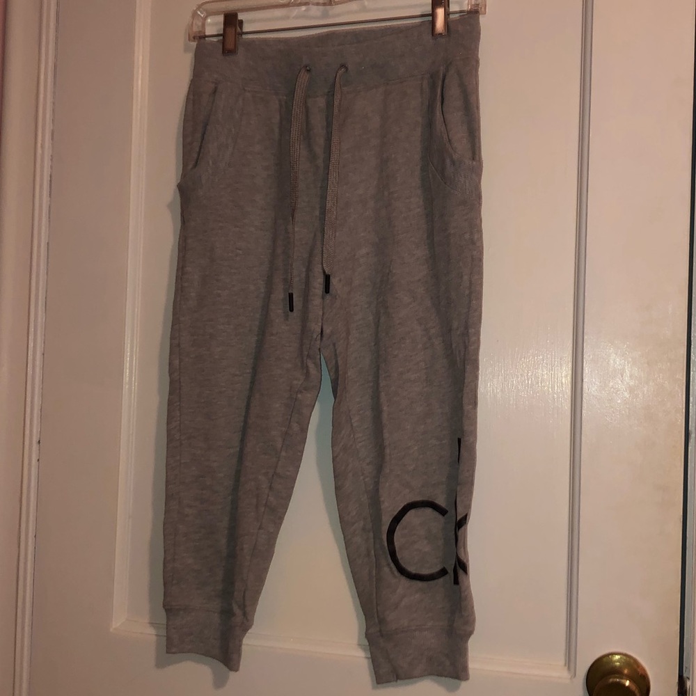 NWOT Calvin Klein Cropped Sweatpants